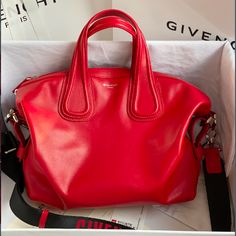 Givenchy Nightingale genuine togo calfskin fabric, original quality, exclusive supply on the entire network, non-market ordinary goods.

(size bottom length 28×height 28×bag mouth 45×bottom width 12) Givenchy Nightingale, Givenchy Antigona, Lv Purse, Lv Shoes, Lv Belt, Lv Handbags, Lv Wallet, Nightingale, Purple Bags