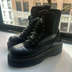 In Great Condition. Size 8 Doc Martens Jadon, Shoes Doc Martens, Jadon Boots, Dr Martens Black, Dr Martens Shoes, Martens Shoes, Doc Martens, Lace Up Boots, Shoe Laces