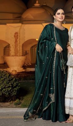 Full Sleeve Blouse, Pakistani Party Wear, Pakistani Dresses Casual, Pakistani Fashion Party Wear, Beautiful Pakistani Dresses, Lehenga Blouse, Party Wear Lehenga