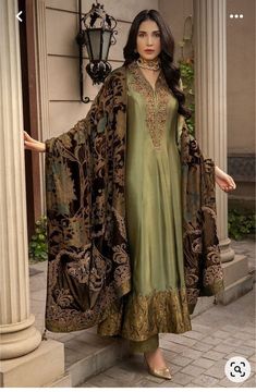 Nilofer Shahid, Pakistani Dresses Casual, Pakistani Fashion Party Wear, Hippy Chic, Salwar Kamiz, Simple Pakistani Dresses, Party Wear Indian Dresses