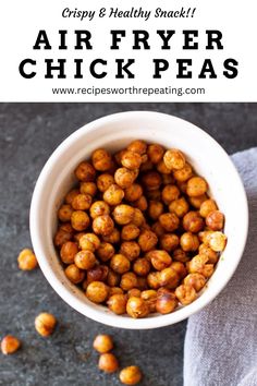 Air fried chick peas in a bowl. Crispy Air Fryer Chickpeas, Roasted Chickpeas Recipe, Air Fryer Chickpeas, Crispy Roasted Chickpeas, Flavored Chickpeas, Roasted Garbanzo Beans, Chickpea Recipes Roasted, Chickpeas Recipe, Crispy Chickpeas