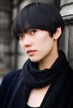 20 Top Incredible Short Haircuts with Bangs - Stylendesigns Short Androgynous Haircut, Mushroom Haircut, Tao Okamoto, Androgynous Haircut, Trendy We Fryzurach, Short Black Hair, New Short Hairstyles, Pixie Cut With Bangs