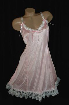 Vintage Slip Dress, Vintage Slips, Pretty Lingerie, Miss Dior, Mode Inspo, Looks Vintage, Dream Clothes, Kawaii Fashion, Look Cool