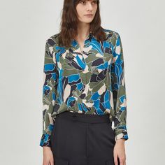 This Button-Down Is All About Movement. It’s Statement-Making-Ready Without Feeling Overdone. In Other Words: Office Appropriate, But Even Better For After-Hours Plans. -100% Silk Relaxed Fit Floral Print Shirt For Work, Casual Viscose Shirt With Button Closure, Floral Print Shirt With Relaxed Fit For Workwear, Silk Floral Print Shirt For Work, Green Viscose Blouse For Work, Green Viscose Workwear Blouse, Office Shirts For Women, Blue Velvet Shirt, Office Shirts