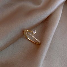 Pave Rings, Star Simple, Gold Ring Simple, خواتم خطوبة, Crystals Ring, Cute Promise Rings, Hand Jewelry Rings, Pretty Jewelry Necklaces, Cute Engagement Rings