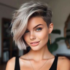 Edgy Short Haircuts, Undercut Hairstyles Women, Daytime Makeup, Ramona Flowers, Edgy Haircuts, Short Hair Pixie Cuts, Choppy Bob Hairstyles, Messy Short Hair, Short Hair Undercut