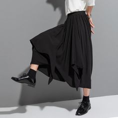 Womens black summer Hakama Pants, High Waisted Palazzo Pants Black Skirt Design, Maxi Black Skirt, High Waisted Palazzo Pants, Hakama Pants, Steampunk Skirt, Pants High Waisted, Stylish Pants, Pants Vintage, Womens Tops Summer