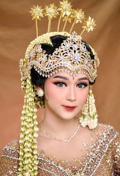 Sunda Siger, Siger Sunda, Architecture Design Concept, Bride Look, Makeup Tutorial, Make Up, Concept Design, Dream Wedding, Fashion Inspo