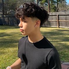 Blonde Taper Fade Men, Low Taper Men, Taper Fade Mullet Curly Hair, Low Taper Curly Hair Men, Low Taper Fade Long Hair, Low Taper Fade Mullet, Low Taper Fade Haircut Curly Hair, Low Taper Curly Hair, Low Taper Mullet