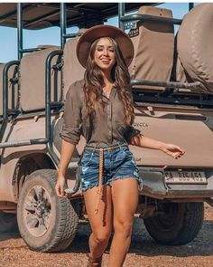 Safari Outfit Women, Denim Dress Outfit, Safari Outfit, Safari Outfits, Safari Chic, Country Style Outfits, Looks Country, Cute Country Outfits, Clubbing Outfits