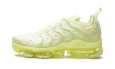 W Air Vapormax plus DJ3023 700 Tn Plus, Air Vapormax Plus, Nike Air Vapormax Plus, Nike Vapormax, Popular Sneakers, Air Vapormax, Sports Sneakers, Womens Athletic Shoes, Triple Black