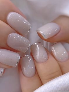 Holiday Wedding Nails, Square Nails Wedding, Bridal Nail Designs Brides, Princess Nails Aesthetic, Mother Of The Groom Nails, Mother Of The Bride Nails, Daisy Acrylic Nails, Perfect Manicure, Cute Toe Nails