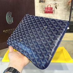 Charm - GOD Bags - 358 A+ Excellent Quality; Contact us if you've any questions in your mind. Goyard Bag, Ladies Handbags, Branded Packaging, Evening Clutch Bag, Grade 1, Luxury Items, Satchel Bags, Contact Us, Paper Bag