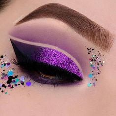 Glitter Eyeshadow | "Baby Sock Monster In My Dryer" | Purple Holographic Loose Cosmetic Glitter Eyes Glitter Eyebrows, Glitter Roots, Christmas Eyeshadow, Halloween Make-up Looks, Holographic Makeup, Sock Monster, Christmas Eye Makeup, Trendy Eyeshadow