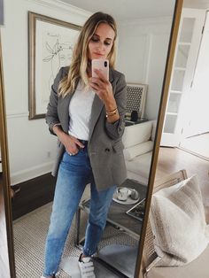 29 Stylish Mom Outfits to Get You Through 2023 - Lux & Concord Blazer Outfit 2023, Sneakers And Blazer, Style A Blazer, Stylish Mom Outfits, Outfit 2023, Girl Guide, Stylish Mom, Blazer Outfit, All Black Looks