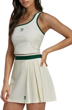 Sports Dresses Woman, Tennis Summer Outfits, Tennis Outfit Women Winter, Tennis Tops For Women, Tennis Wear Women, Tennis Women Outfit, Tennis Dress Outfit Fashion, Tennis Sport Outfit, Green Tennis Outfit