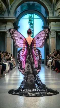 Butterfly Wings Dress, Butterfly Dress Ideas, Butterfly Inspired Fashion, Butterfly Gown, Butterfly Costume, Butterfly Fashion, Fairy Dresses, Fairy Aesthetic, Fantasy Dresses