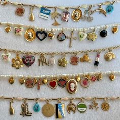 Italian Style Jewelry, Latina Aesthetic Jewelry, Cool Vintage Jewelry, Slauson Mall Jewelry, Colorful Gold Jewelry, Victoria Paris Jewelry, Charm Necklace Diy, Diy Charm Bracelet, Italian Jewelry