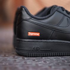 All Sales are Final on Nike and Jordan Products. The Supreme x Nike Air Force 1 Low “Box Logo White” takes a less-is-more approach in design and is part of the “World Famous” streetwear brand’s Spring/Summer 2020 collaboration with Nike. Supreme tones down the use of aggressive branding and instead opts for a simple and subtle design, featuring the iconic red Box Logo on the heel of a standard white-on-white Air Force 1 Low. A silver “AF1” emblem covers the bottom of the laces near the perforate Supreme Air Force 1, Forces Outfit, Supreme X Nike, White Air Force 1, White Air Forces, Nike Air Force 1 Low, Box Logo, Air Force 1 Low, The Supreme