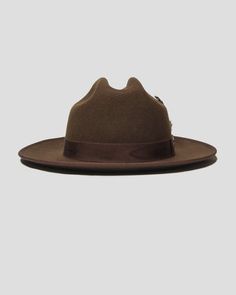 SG Trilby Fedora Hat – Brown – Southern Gents Classic Fitted Hat With Curved Brim, Fitted Brown Panama Hat With Flat Crown, Trilby Fedora, Simple Tshirt, Fedora Hat, Wide Brimmed, Hat Sizes, Slim Fit Jeans, How To Make Ornaments