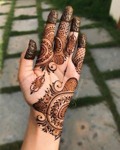 Mehndi designs Basic Henna, Palm Mehndi, New Mehndi, Mehndi Designs Bridal Hands, Beautiful Henna