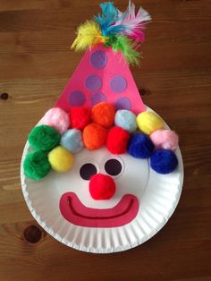 a paper plate with a clown face on it and the words, craft projects for kids ten super easy craft ideas for children