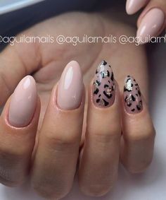 Safari Almond Nails, Neutral Nails Leopard, Light Pink Leopard Nails, Cheetah Print Fall Nails, Almond Cheetah Nails, Leopard Nails Almond, Simple Cheetah Nails, Leopard Almond Nails, Animal Print Uñas