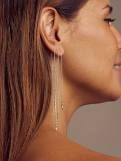 Discover the delicate elegance and modern style of these threader earrings. Designed for those who appreciate a touch of edginess, these double piercing earrings are both hypoallergenic and lightweight, ensuring they are perfect for daily wear. The mismatched design adds a unique flair to your look, while the two available lengths allow you to choose the perfect fit for any occasion. Embrace a chic and trendy accessory that understands your need for comfort and style. Hypoallergenic Lightweight Earrings Double Piercing, Double Piercing Earrings, Oc Accessories, Dagger Earrings, Double Piercing, Earrings Double, Piercing Earrings, Mismatched Earrings, Body Modifications