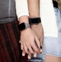 Female Watches, Light Spring Color Palette, Apple Watch Hacks, Iphone Pink, Photoshoot Couple