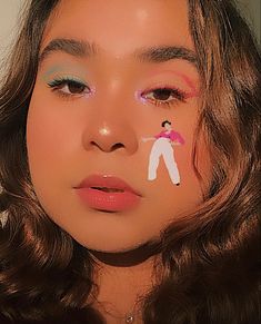 Harry Styles Makeup Inspired, Blue Pink Aesthetic, Pink Blue Aesthetic, Harry Styles Eyes, Hslot Outfit Ideas, American Makeup, Halloween Makeup Pretty