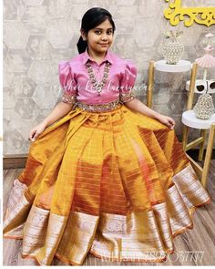 Pattu Pavadai Back Neck Design, Half Saree For Kids Girl, Kids Lehanga Blouses Designs, Crop Top For Kids, Kids Lehanga Design, Pavadai Sattai Designs, Langa Blouse For Kids