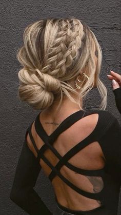 buns hairstyles Braided Ponytail Hairstyles Bridesmaid, Beautiful Prom Hairstyles, Cute Hoco Updos, Thick Hair Prom Hairstyles, Prom Updos For Long Hair Braided, Wedding Day Hair Braid, Up Do Hair For Wedding, Braided Ponytail Hairstyles For Wedding, Wedding Hairstyles From The Front View