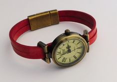 This is a simple women watch with a leather band. The style is retro minimalist with a simple distressed look. The leather is light red color and you can see it in detail in the photos. The face of the watch is made in aged bronze finish alloy, free of nickel and lead, round shape 1 inch diameter. The strap comes in 10 sizes: XXS for a 5.75 inches wrist XS for a 6.00 inches wrist S for a 6.25 inches wrist M for a 6.50 inches wrist L for a 6.75 inches wrist XL for a 7.00 inches wrist XXL for a 7. Light Red Color, Wrist Watch For Women, Classy Watch, Retro Minimalist, Retro Bracelet, Casual Rings, Watches Women Leather, Minimalist Watch, Aged Bronze