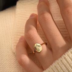 "Birth Flower Ring, Family Florals Ring, Multiple Birth Flower Ring, Bouquet Ring, Mother's Day Gift, Birthday Gifts for Her, Flower Jewelry - - - - - - - - - - - - - - - - - - - - - - - - - - - - - - 💖Every flower is unique, and so is every person in your life. You can customize the flowers engraved on the ring for different months. Customize a ring just for yourself or someone you care about and make it a unique and perfect gift. - - - - - - - - - - - - - - - - - - - - - - - - - - - - - - 💖PRODUCT ∙ DETAILS * Material: 925 Sterling Silver & Copper * Color: Silver/Gold/Rose Gold * Disc Dimensions: 0.34\" x 0.24\" * Please avoid contact with perfume, lotion, water or soap. Avoid moisture. * All jewelry comes in an exquisite gift box that can be used as a gift. - - - - - - - - - - - - - - Delicate Birth Flower Rings For Wedding, Flower Ring For Proposal, Flower Shaped Ring With Birth Flower For Gift, Flower Shaped Ring For Wedding And Mother's Day, Flower-shaped Birth Flower Rings For Gift, Flower Shape Ring For Mother's Day Gift, Birth Flower Round Ring As A Gift, Birth Flower Ring Gift, Birth Flower Ring For Gift