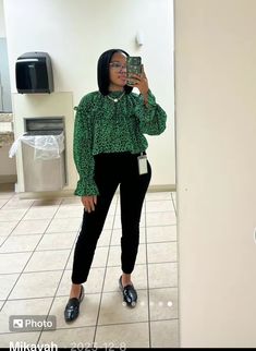 Receptionist Outfit Black Women, Dress Office Outfits Women, Buissnes Casual Outfits Black Women, Green Church Outfit, First Day In Office Outfit, Office Assistant Aesthetic, Picture Day Teacher Outfit, Teacher Friday Outfit, Chill Teacher Outfits