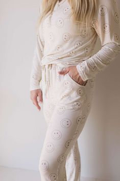 These pajamas feature snaps down the front for easy accessibility for breastfeeding moms and elastic waistbands ensure max comfortability. Upgrade your lounge wear with the Just Smile Ivory | Bamboo Women's Pajamas. Crafted from breathable bamboo, they keep you both cool and comfortable during those leisurely days and nights. Plus, their ivory color adds a touch of luxury to your relaxation. Baby Luna, French Baby, Diaper Bag Accessories, Bamboo Pajamas, Women's Pajamas, Sleepwear Sets, Just Smile, Girls Pajamas, One Piece Dress