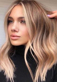 Smart Nail, Highlights Brown Hair Balayage, Rambut Brunette, Ring Aesthetic, Dirty Blonde Hair, Honey Blonde Hair, Haircut Styles, Brown Hair Balayage, Honey Hair