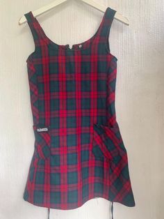 Vintage 90s dress plaid a lined bluebwhite red strap shoulder size 38 Measurements Bust 17inches ( red line lower) Lenght from waist 21inches Condition good vintage dress green red  bust 40cmx 2 lenght 79cm waist 36cmx2 polyester  size 36 XS Plaid A Line Dress, Plaid Bodycon Dress Outfit, Casual Plaid Dress For School, Fitted Plaid Dress For School, Casual Plaid Mini Dress With Lining, Fitted Plaid School Dress, Sleeveless Plaid School Dress, Fitted Vintage Plaid Dress, Plaid Sleeveless School Dress