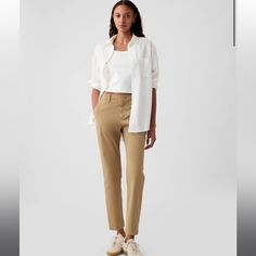 Nwt Gap Mid Rise Downtown Khakis In Mojave Tan Size 00 New W Tags Women’s Khaki Pants, Corporate Girlie, Brown Pants Outfit, Basic White Tee, Mama Style, Army Jacket, Brown Pants, Next Clothes, Gap Pants