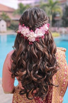 Hair Colour Design, Half Updo Hairstyles, Hairstyles Design, Hair Style Vedio, Sophisticated Hairstyles, Hair Color Underneath