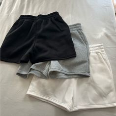 Black, White, And Gray Shorts Thick, Fleece Inside Size L Never Worn Fleece Shorts Outfit Women, Fleece Shorts Outfit, Pacsun Mom Jeans, Cuffed Denim Jeans, 2 Piece Short Set, Short And Thick, Comfortable Shorts, Gray Shorts, Mom Jeans Shorts