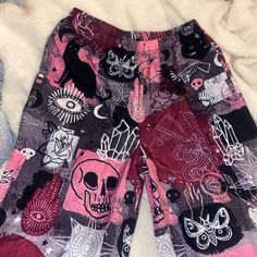 Perfect Gift For The Holidays! Brand New Without Tags, Runs Small, Cooling Polyester Material, Grunge Skull/Crystal Pattern, Stretchy Waist Band, Wide Leg Fit, Size Small. Will Ship Before The Holidays! Edgy Pink Cotton Bottoms, Pastel Goth Pink Bottoms For Summer, Pink Pastel Goth Bottoms For Summer, Casual Pink Pants For Festival, Skull Pants, Black Palazzo Pants, Crystal Pattern, Green Trousers, Cropped Linen Pants