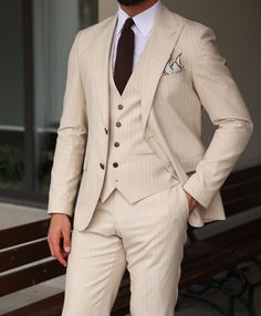 Cream Three Piece Suit, Beige Suits For Men, Three Piece Suit Mens, Men Graduation Outfit, Classic Suits, Men Fashion Photoshoot, Party Jacket, Cream Suit, Black Suit Wedding