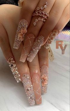 Seni Resin, Quinceanera Nails, Nails Design With Rhinestones, Rose Gold Nails, Prom Nails, Luxury Nails, Coffin Nails Designs, Bling Nails