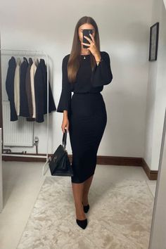 Work Siren Outfit, Business Professional Outfits Skirt, Business Baddie, Hourglass Style, Interview Outfits, Fashionable Work Outfit, Business Skirt