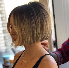 Day Hairstyles, Short Hairstyles For Thick Hair, Bob Hairstyles For Fine Hair, Bob Hair, Romantic Valentine, Hairstyles For Short Hair, Short Bob Hairstyles, Cortes De Cabello, Great Hair