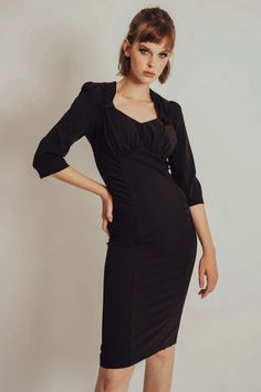 Midi Fitted Dress, Black Court Shoes, Dress With V Neck, Fitted Midi Dress, Bodycon Dress With Sleeves, Necklines For Dresses, Dark Fashion, Retro Dress, Fitted Dress