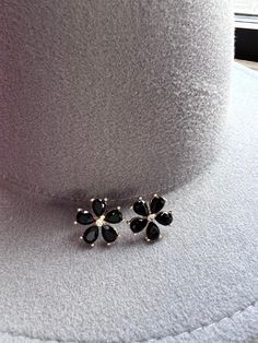 Black and CZ crystal flower earrings. Crystal Flower, Curvy Dress, Accessories Jewelry Earrings, Flower Earrings, Earring Necklace, Jewelry Sales, Beautiful Outfits, Jewelry Accessories, Jewelry Earrings