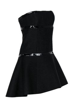 You want glam? You want sensual and stylish? Turn to the experts with this sleek cocktail dress from Chanel! Made with a metallic finish, fitted silhouette and patent accent trim, this is the perfect LBD from the brand that created them! Size 6 (FR 38) Made in France 71% Wool, 23% Silk, 6% Nylon Strapless, straight neckline Flared skirt Patent accent trim Metallic finish Boning in bodice Zippered back Waist 30" Bust 33" Total length 30" Modern A-line Mini Dress For Party, Sleek Fitted Mini Dress For Gala, Modern A-line Dress For Night Out, Sleek Strapless Evening Mini Dress, Sleek Strapless Mini Dress For Evening, Sleek Cocktail Mini Dress With Fitted Bodice, Modern Mini Party Dress, Sleek Mini Dress For Evening Party, Sleek Mini Dress For Evening Party Season