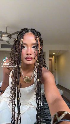 Braid Styles For Short Hair, Box Braids With Shaved Sides, Box Braids Shaved Sides, Shaved Sides And Back, Shaved Side, Lemonade Braids Hairstyles, Braids With Shaved Sides, Styles For Short Hair, Small Box Braids